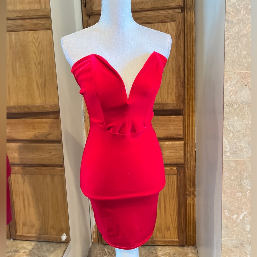 Women‘s Cocktail Tube Mini Dress